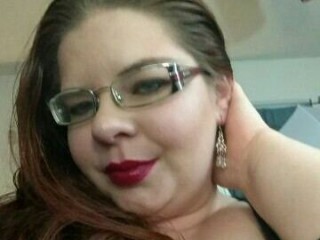Facebook chat with PLUS-SIZE SaffronBurke needs nude have fun time