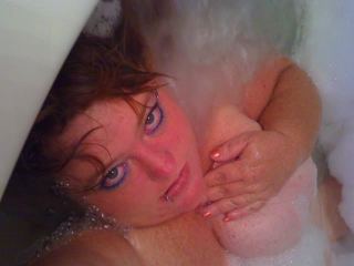 Cam chat with PLUS-SIZE LilGinger1972 longs for DP fun