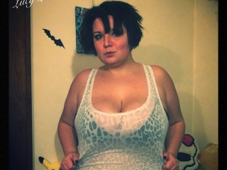Dirty sexy with PLUS-SIZE LucyLenore wants kik have fun time